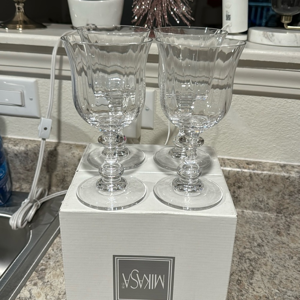 Mikasa stemware French Countryside pattern NIB